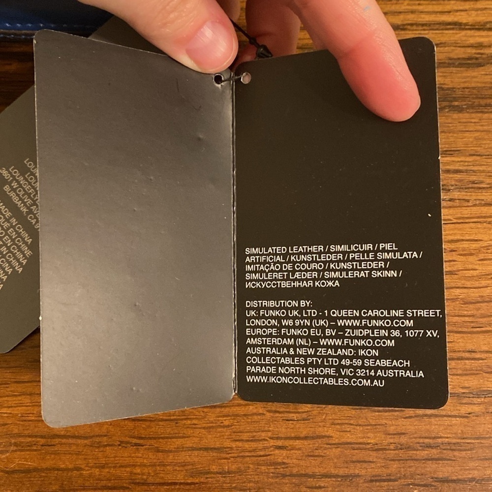Loungefly Star Wars zip-around wallet - Picture 8 of 9